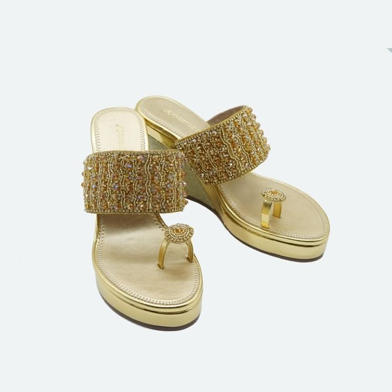 Aira - Gold Wedges