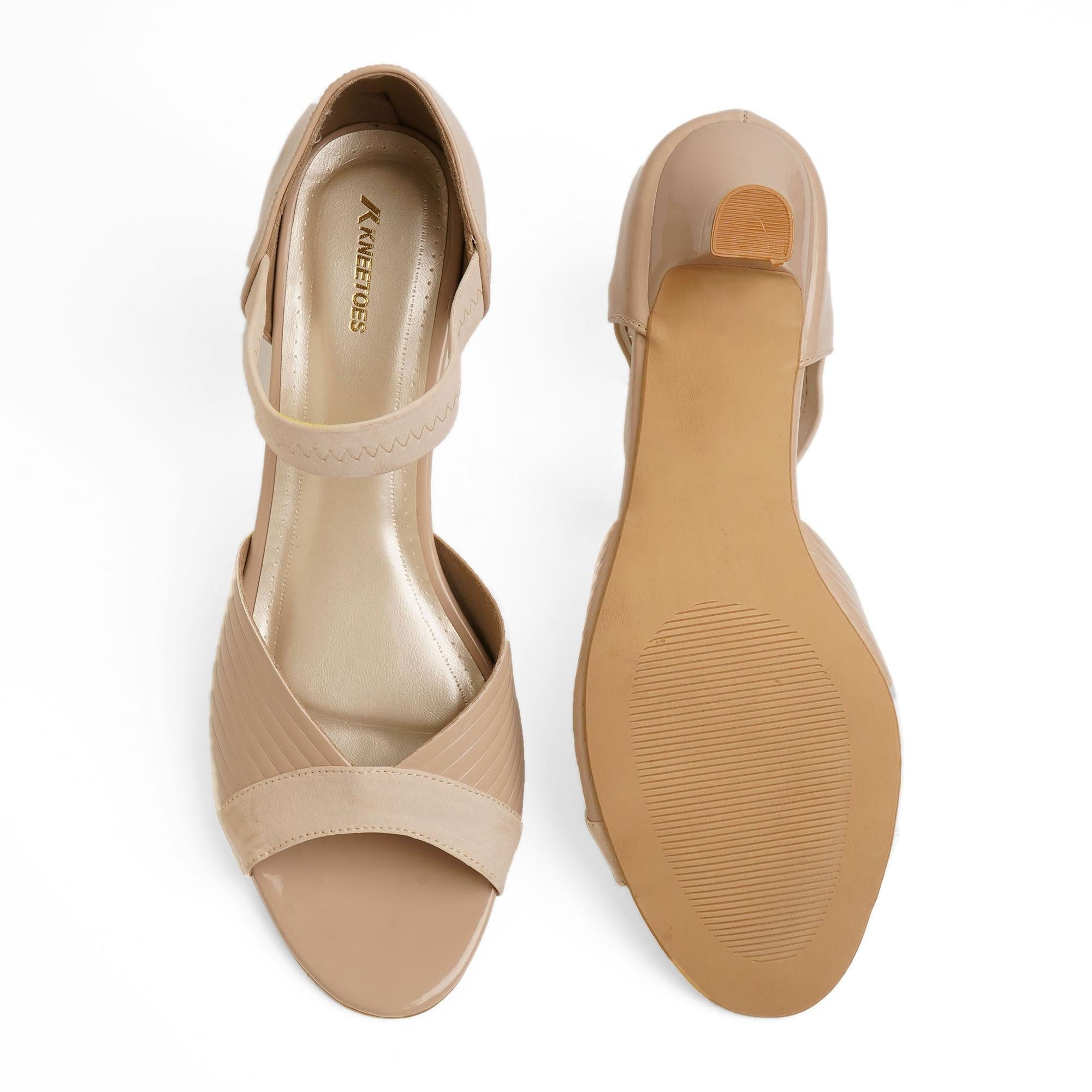 Endura - Beige Kitten Heels